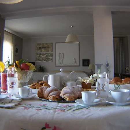 Domus Tiberio 피조